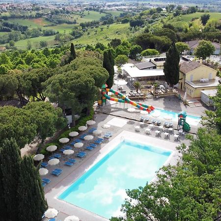 Camping Village Mar Y Sierra San Costanzo Bagian luar foto
