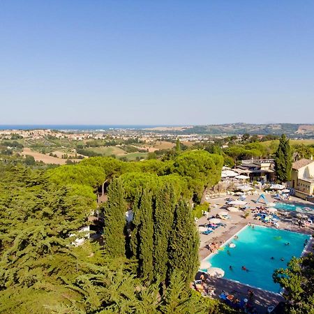 Camping Village Mar Y Sierra San Costanzo Bagian luar foto