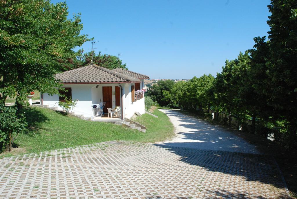 Camping Village Mar Y Sierra San Costanzo Bagian luar foto