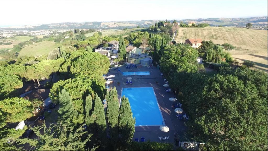 Camping Village Mar Y Sierra San Costanzo Bagian luar foto