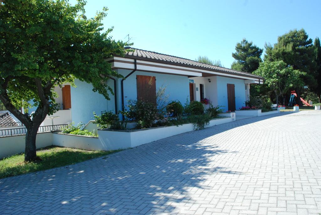 Camping Village Mar Y Sierra San Costanzo Bagian luar foto