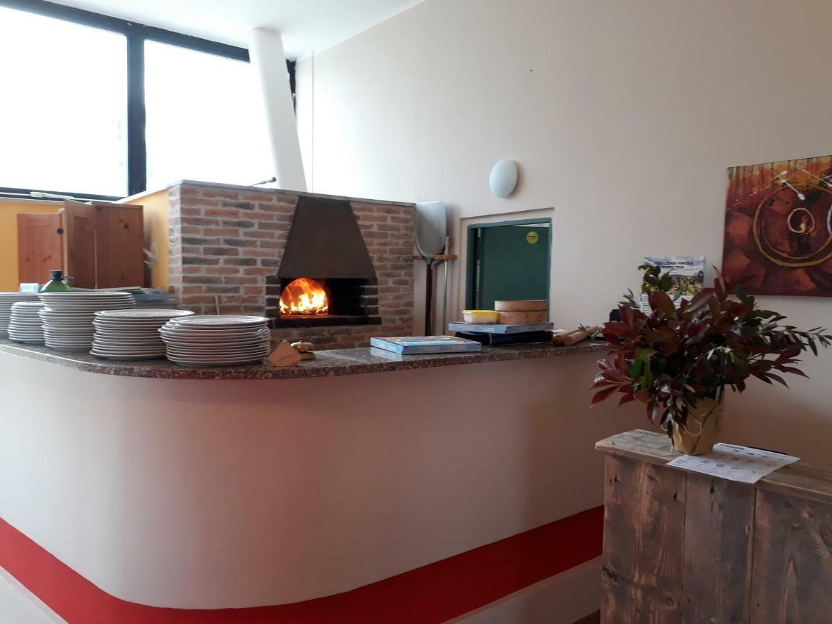 Camping Village Mar Y Sierra San Costanzo Bagian luar foto