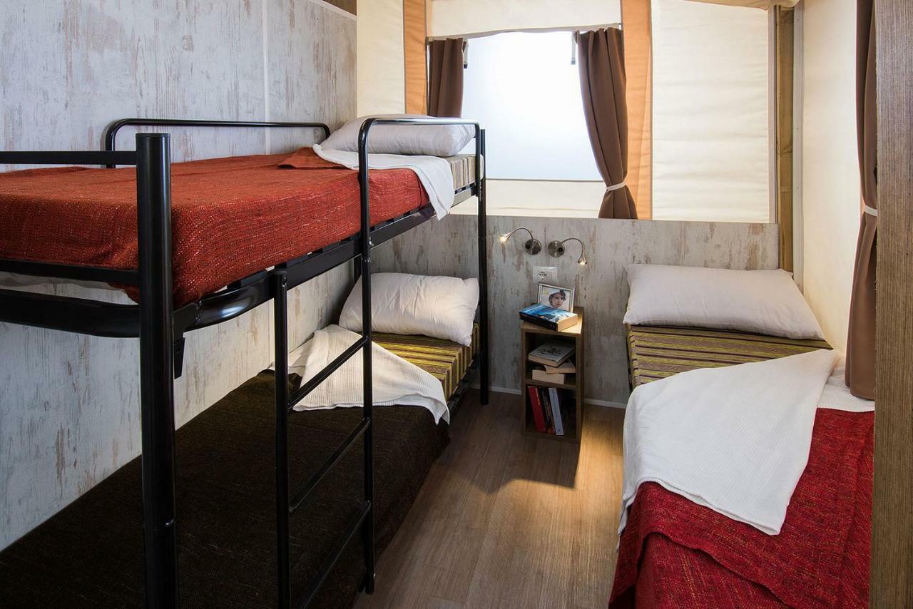 Camping Village Mar Y Sierra San Costanzo Bagian luar foto