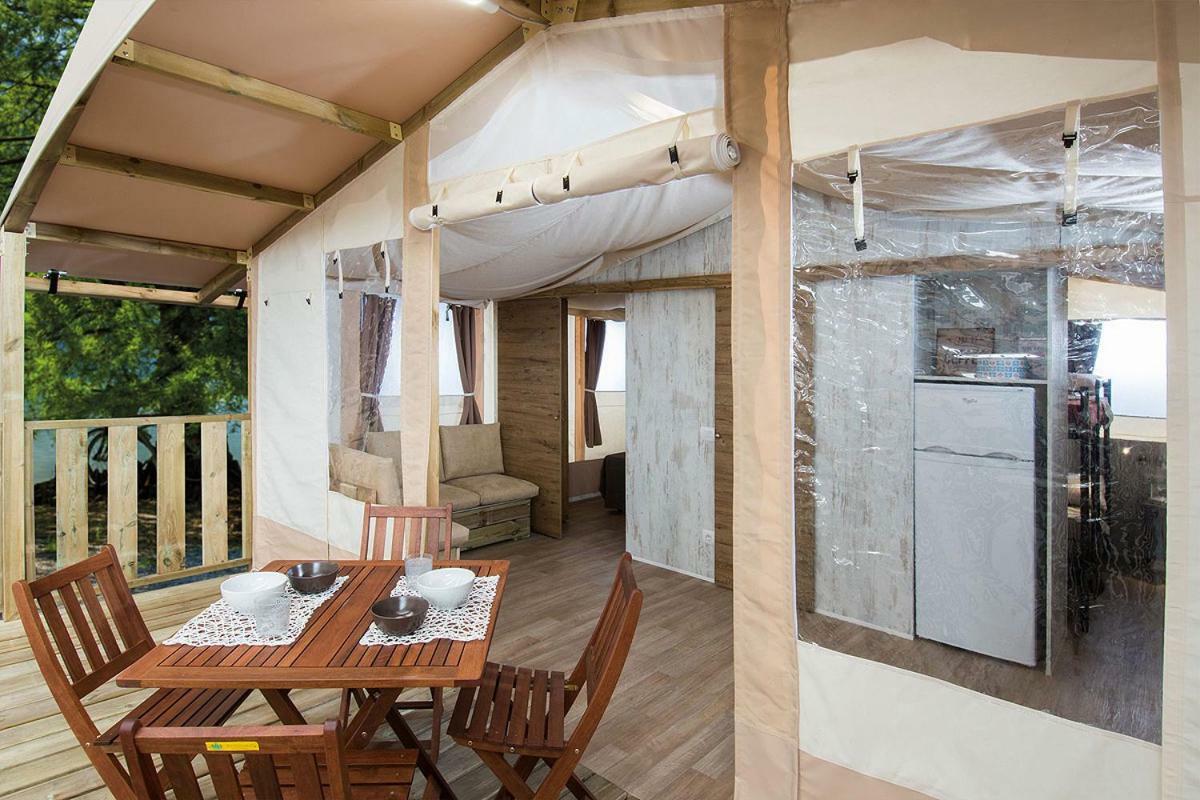Camping Village Mar Y Sierra San Costanzo Bagian luar foto